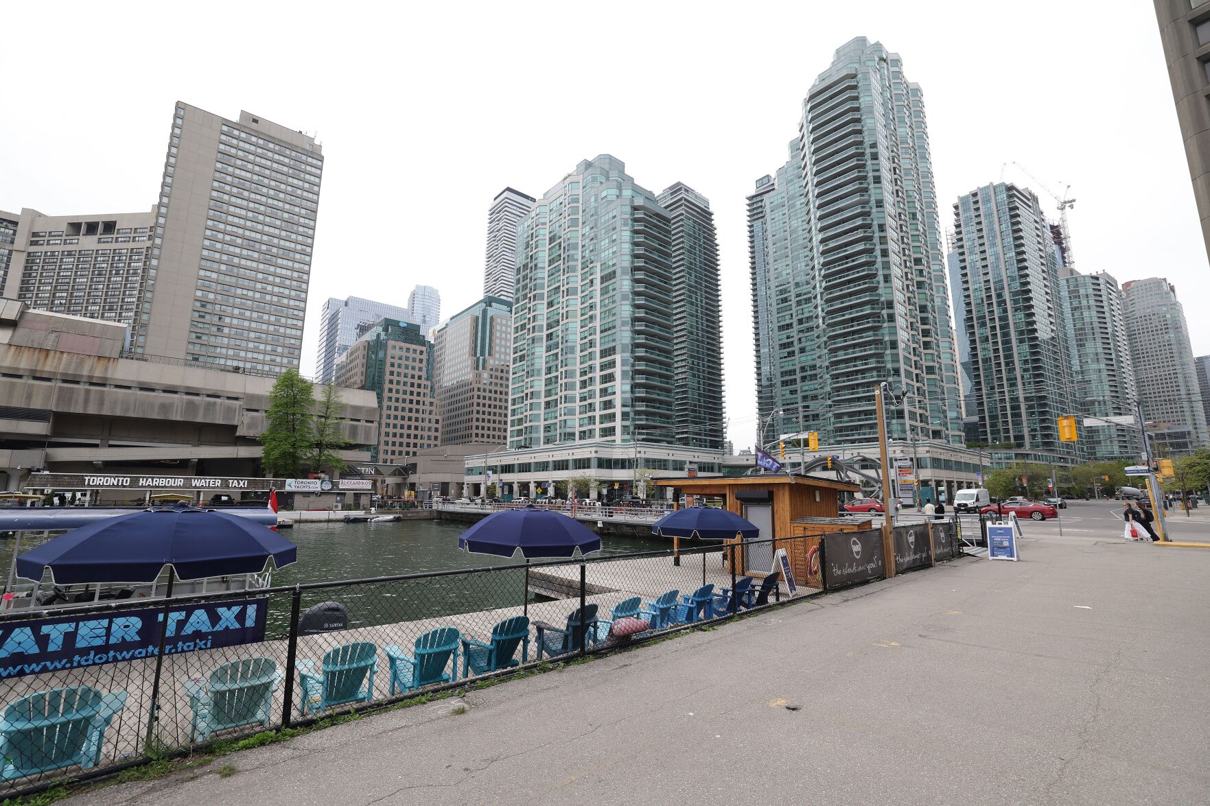 Yonge-Quay.slips